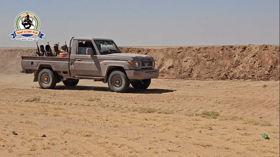 آلية تتبع الفرقة الثالثة في قوات الطوارئ اليمنية