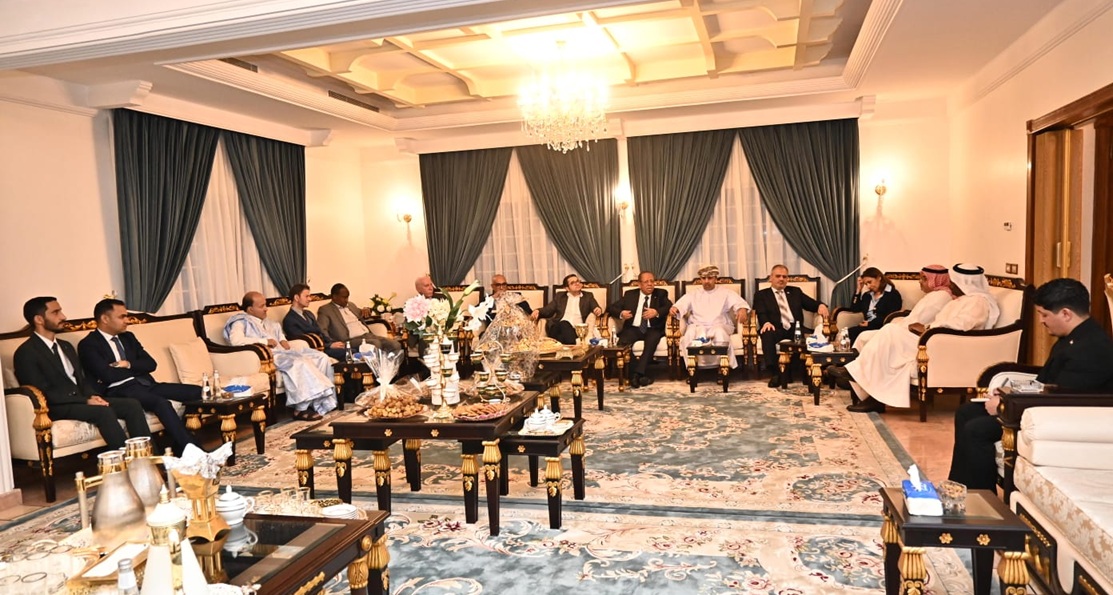 باعلوي مع القناصل العرب