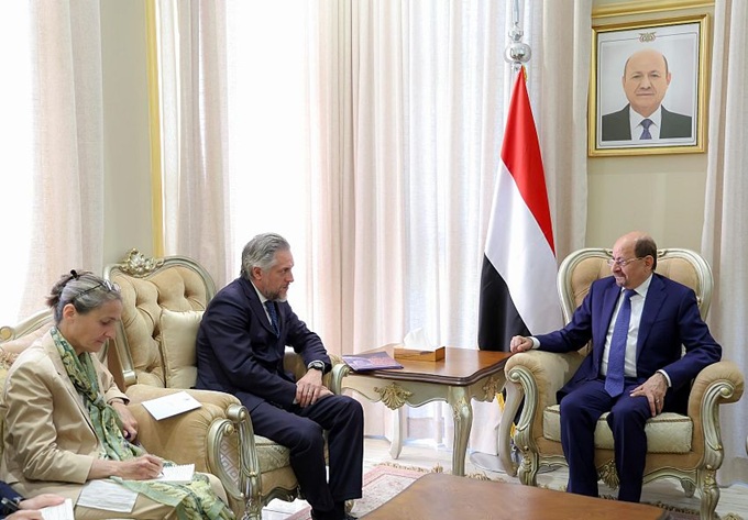 الزنداني مع سيمونيه وسيبين