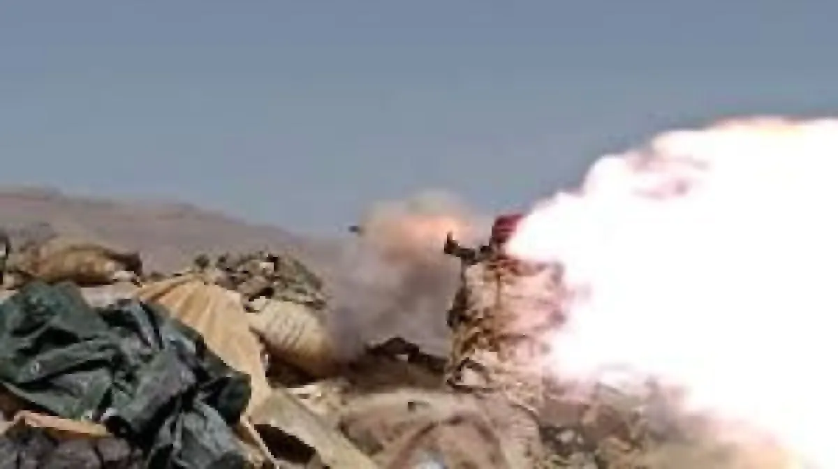 معارك عنيفة تجتاح جبهات لحج: الحوثيون يشنون هجوماً واسعاً بـ 40 آلية عسكرية على المقاطرة وطور الباحة